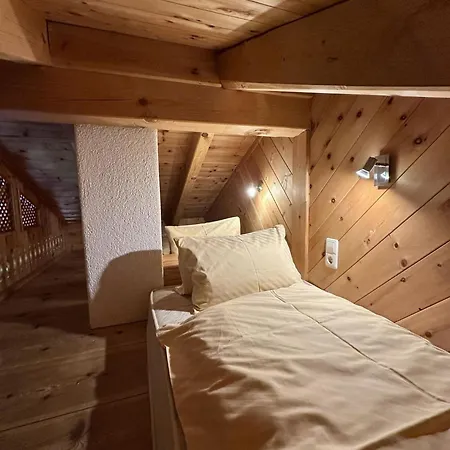 Zirbenhuette * فورستاو